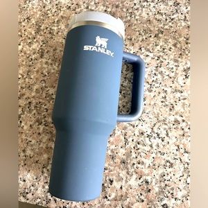 Stanley 40 oz Tumbler Soft Matte Stormy Sea